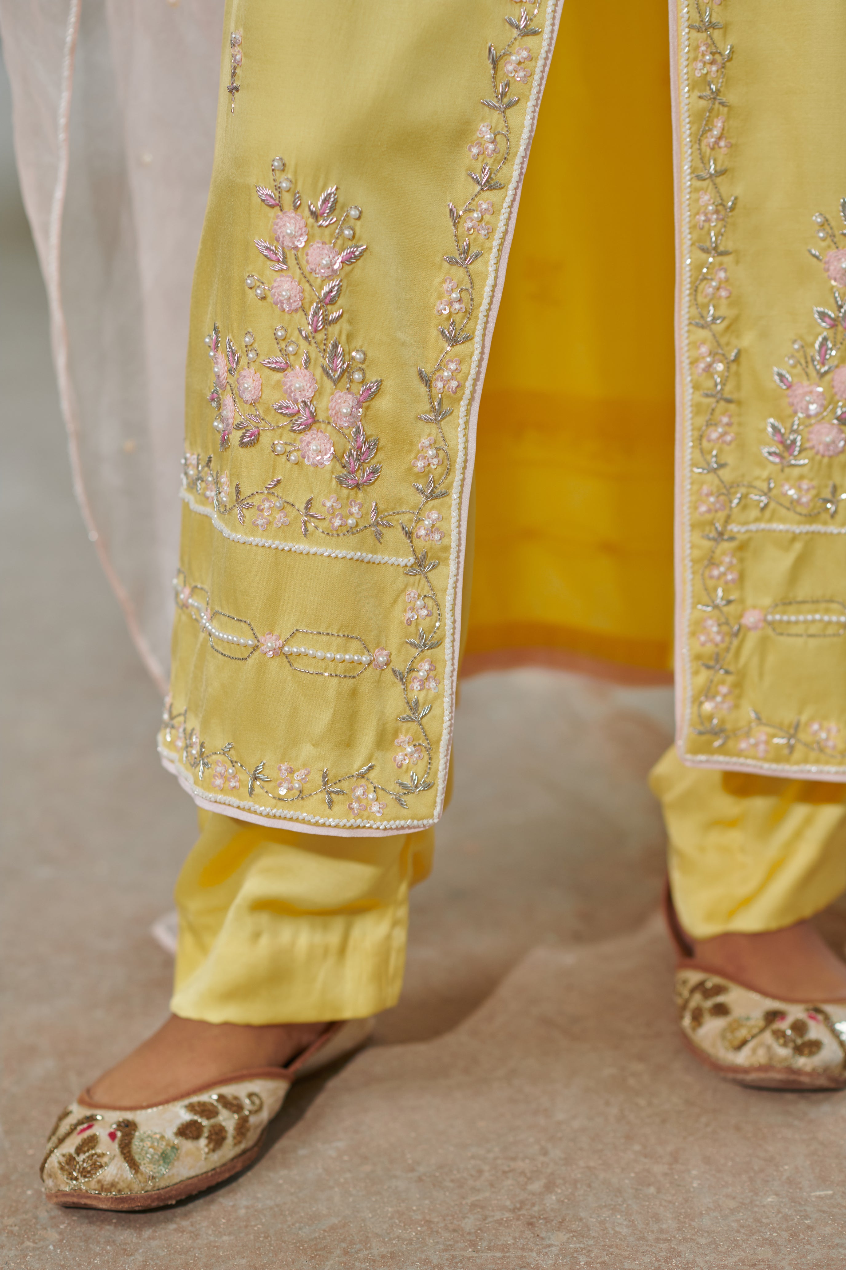 Suvarṇā (सुवर्णा) - Long Embroidered Kurta with Pants Set