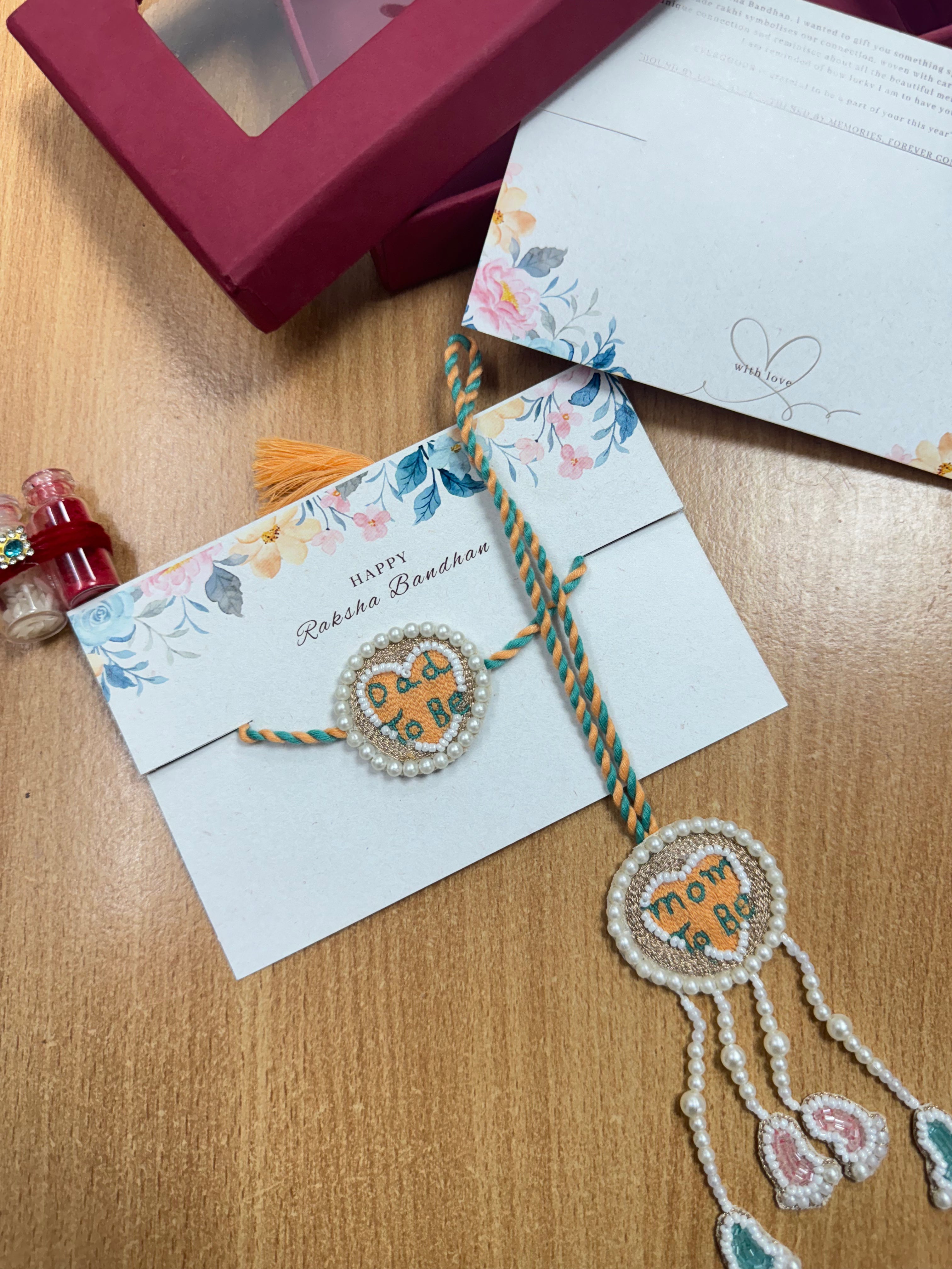 Parents To Be- Rakhi Set